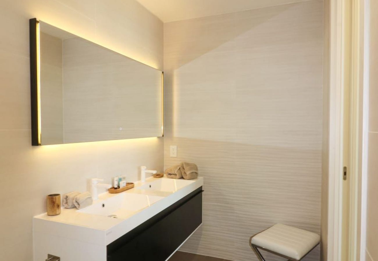 Appartement à Cupecoy - A-1201 Spacious 3 bedroom overlooking Mullet Bay