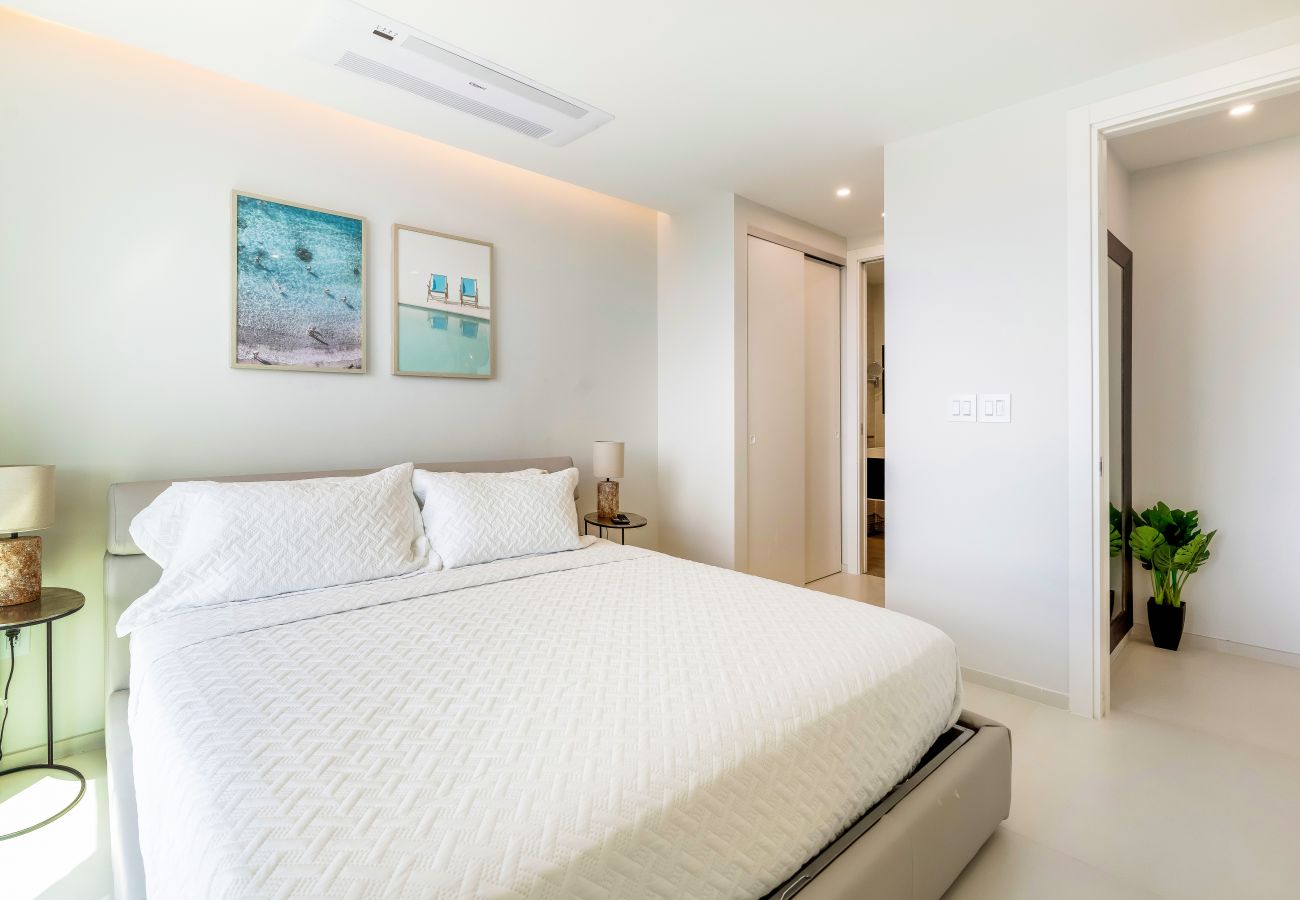 Appartement à Cupecoy - A-1102 Spacious and modern two bedroom with oceanv