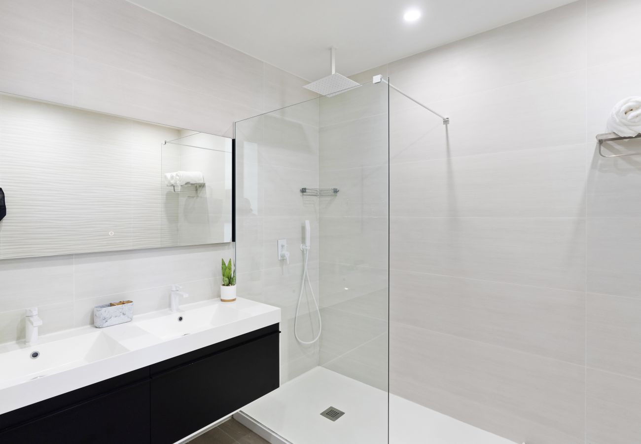 Appartement à Cupecoy - B-1901 Luxury 3-bedroom Penthouse
