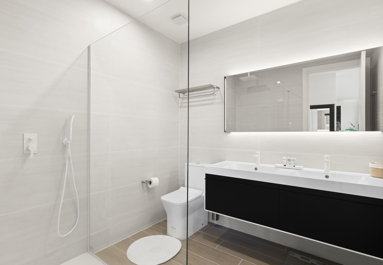 Appartement à Cupecoy - B-502 Stunning ocean view one bedroom unit