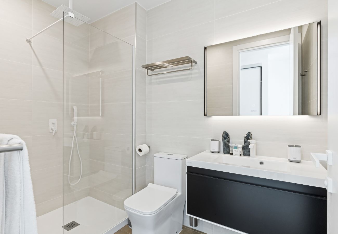 Appartement à Cupecoy - B-1501 Stunning two bedroom corner ocean view
