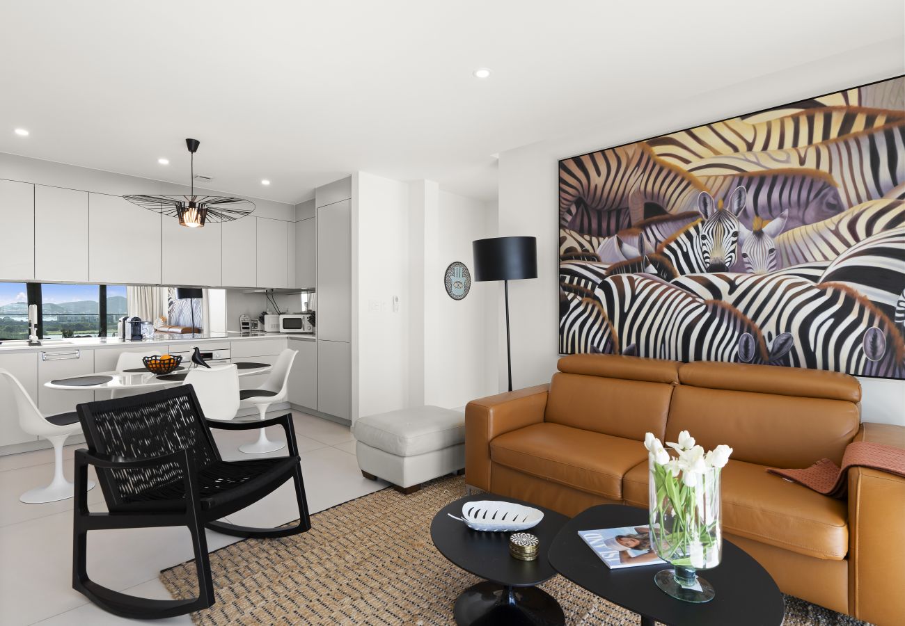 Appartement à Cupecoy - B-1102 Magical ocean views two bedroom with balcon