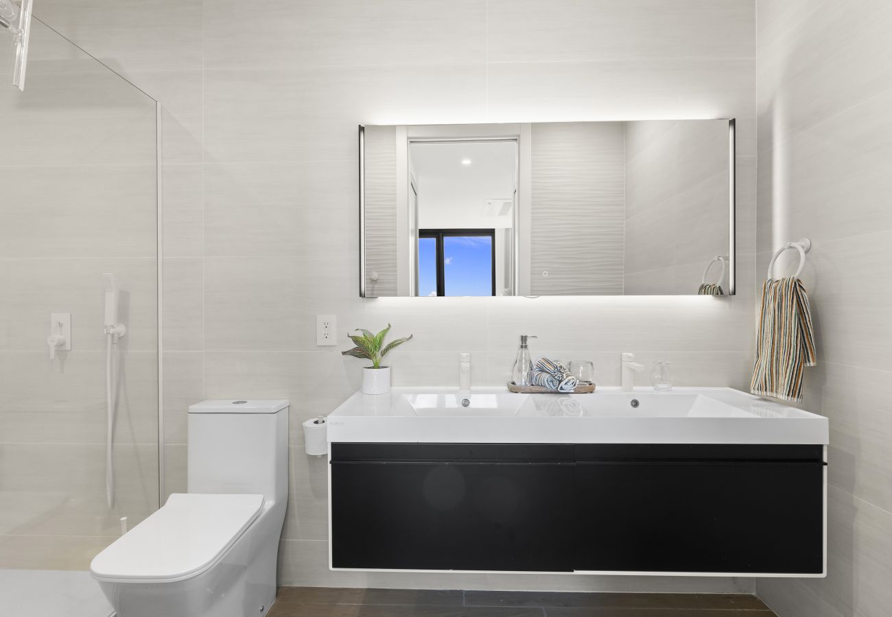 Appartement à Cupecoy - B-1402 Wonderful two bedroom with balcony ocean vi