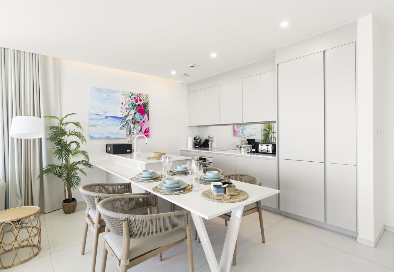 Appartement à Cupecoy - B-1801 Stunning two bedroom corner apartment with