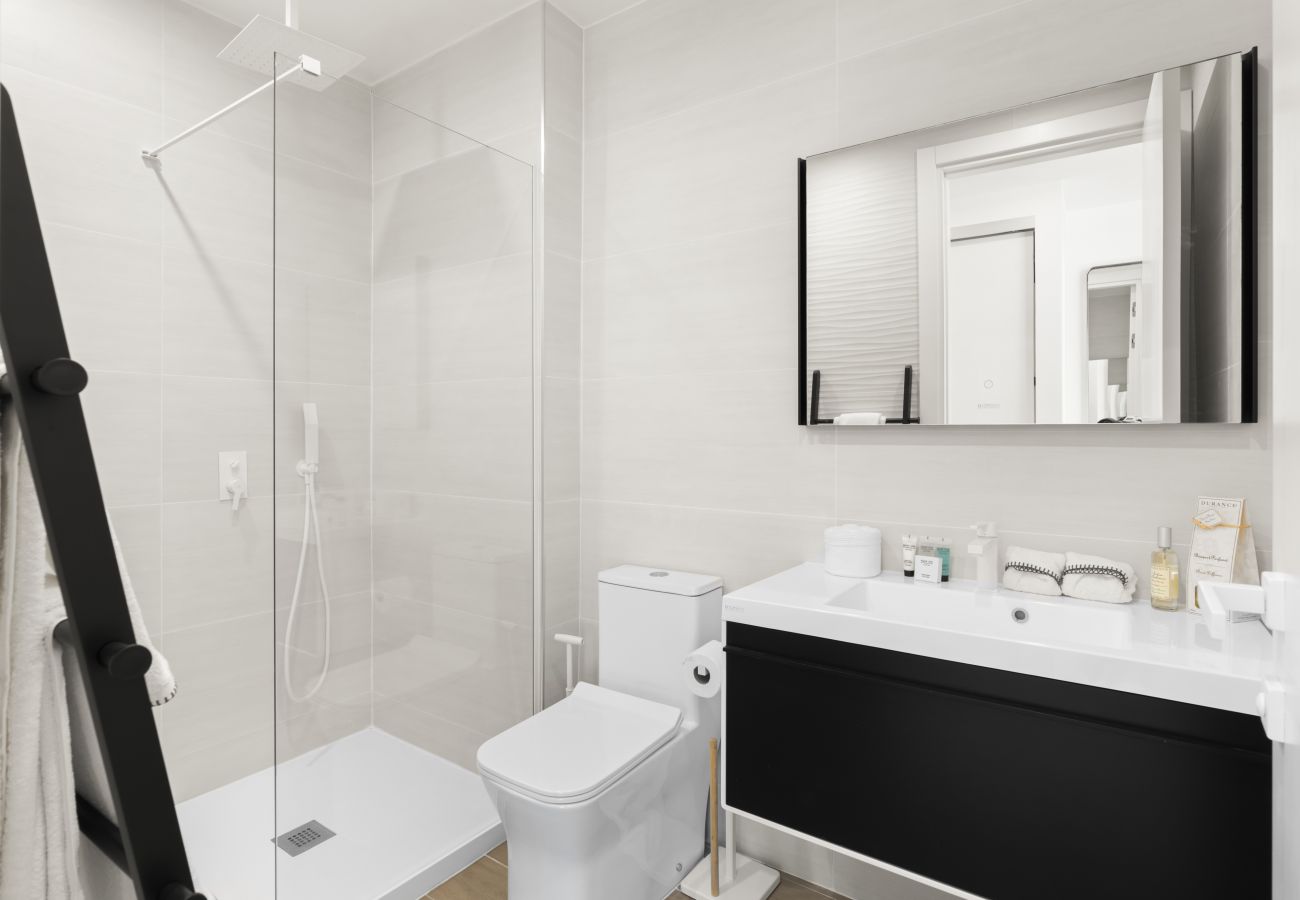 Appartement à Cupecoy - B-1801 Stunning two bedroom corner apartment with