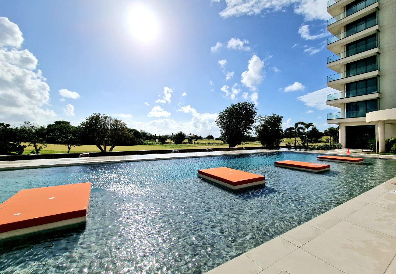Appartement à Cupecoy - A-1101 2 bedroom corner balcony ocean view