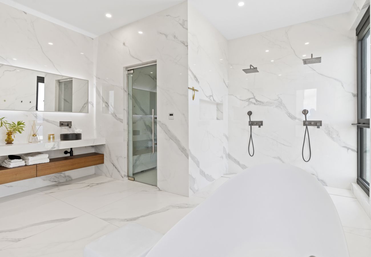 Appartement à Cupecoy - B-2000 Stunning penthouse with balcony and rooftop