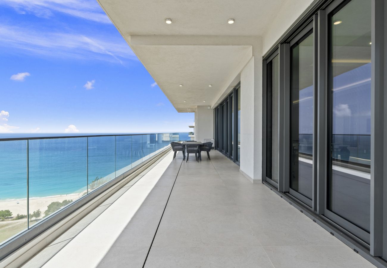 Appartement à Cupecoy - B-2000 Stunning penthouse with balcony and rooftop