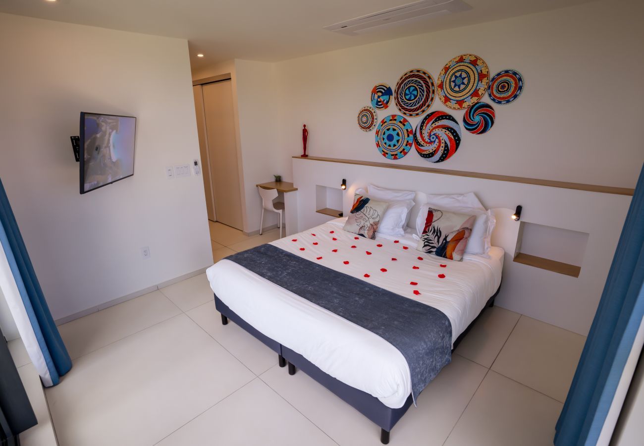 Appartement à Cupecoy - B-1703 Corner Unit with Stunning Ocean View