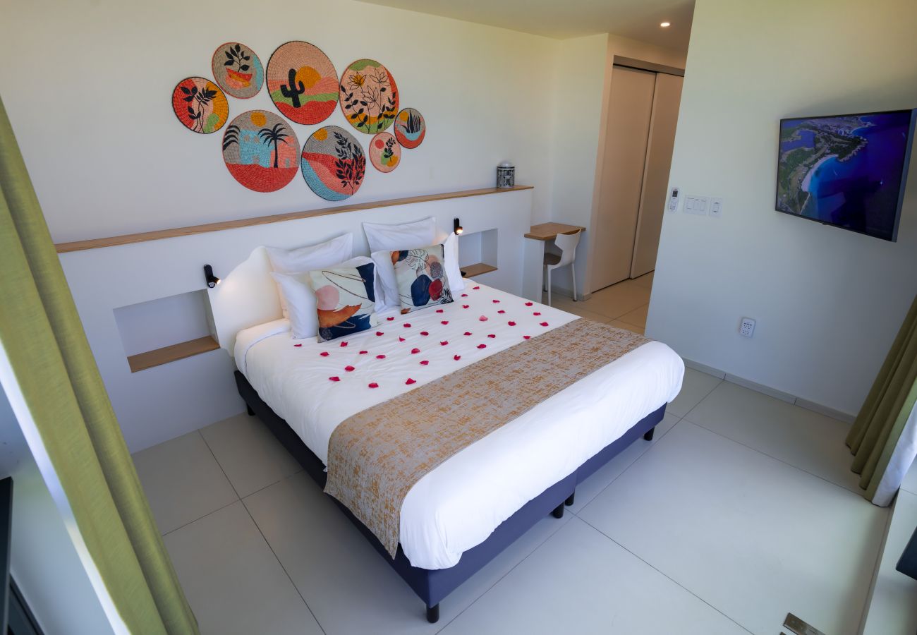 Appartement à Cupecoy - B-1703 Corner Unit with Stunning Ocean View