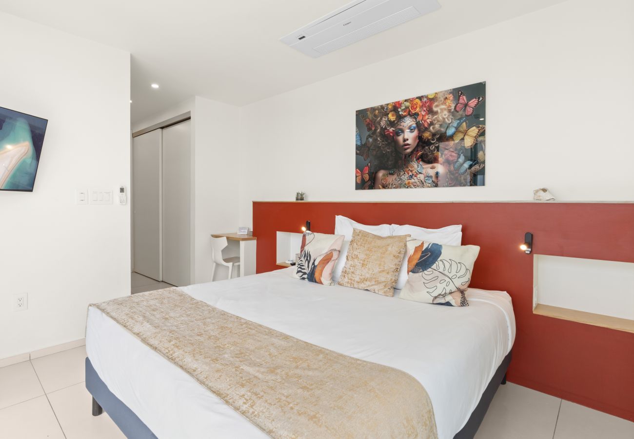 Appartement à Cupecoy - B-1703 Corner Unit with Stunning Ocean View