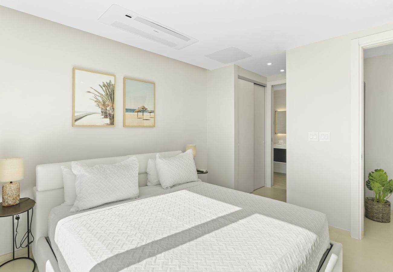 Appartement à Cupecoy - High-Floor Central Unit Tower A