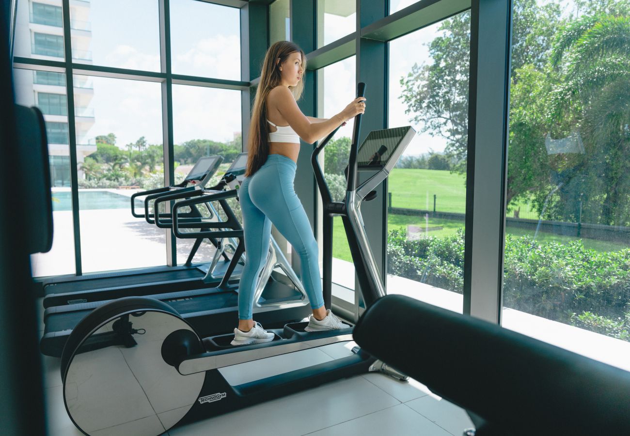 Apartment in Cupecoy - High-Floor 2BR apartment with stunning oceanview