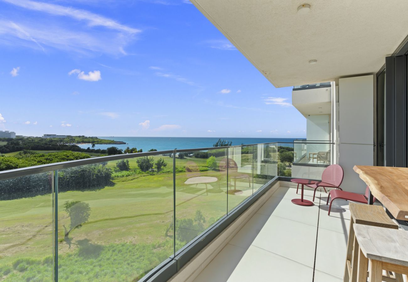 Apartment in Cupecoy - B-504 Stunning 1 bedroom corner balcony