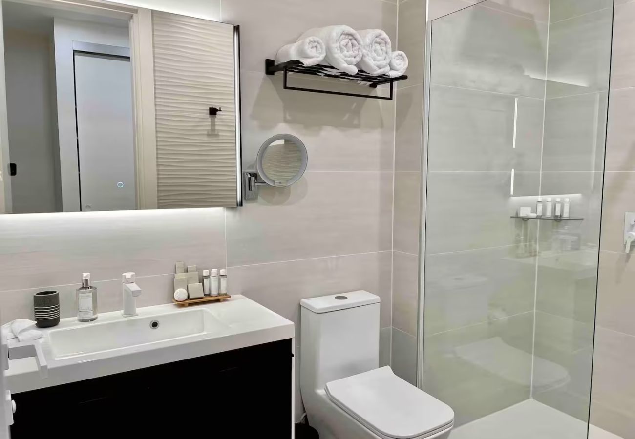 Flat in Cupecoy -  2 bedroom corner HIgh floor tower B