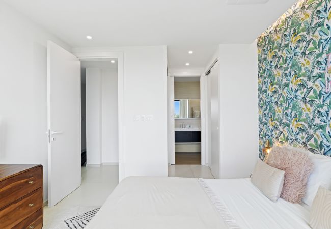 Apartment in Cupecoy - A-501 Stunning three bedroom overlooking Mullet Ba Apartment in Cupecoy - A-501 Stunning three bedroom overlooking Mullet Ba