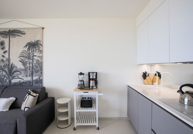 Studio in Cupecoy - A-203 Spacious modern studio oceanfront Studio in Cupecoy - A-203 Spacious modern studio oceanfront