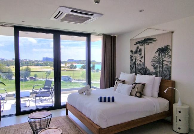 Studio in Cupecoy - A-203 Spacious modern studio oceanfront Studio in Cupecoy - A-203 Spacious modern studio oceanfront
