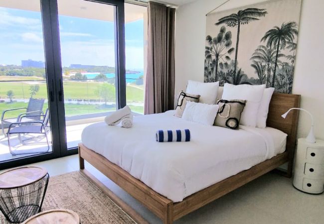 Studio in Cupecoy - A-203 Spacious modern studio oceanfront