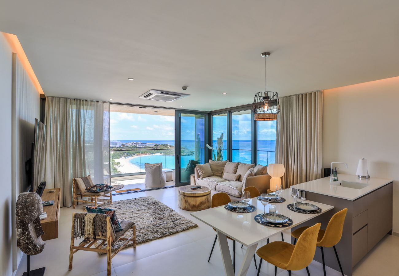 Spacious and bright living room