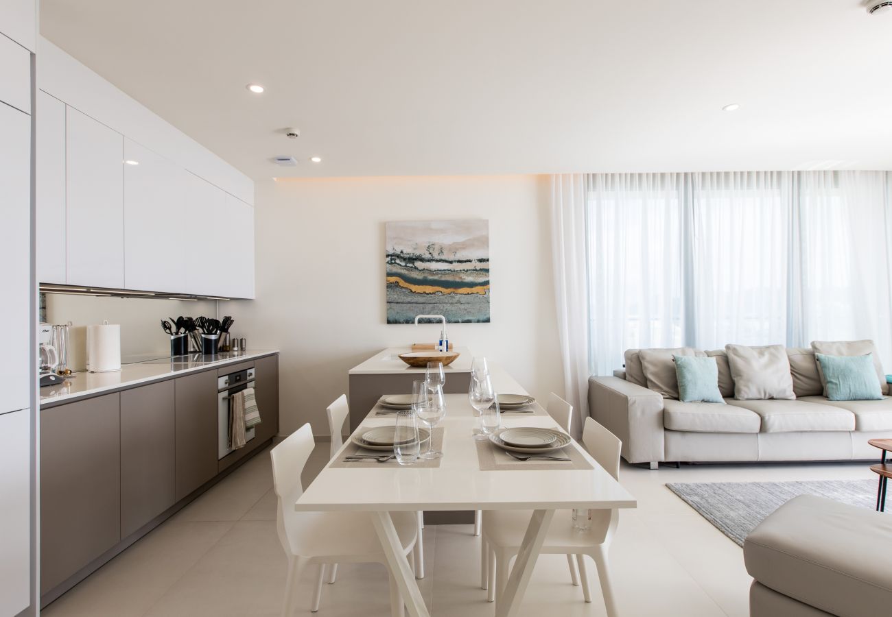 Apartment in Cupecoy - A-1004 Splendid 2 bedroom Ocean corner view