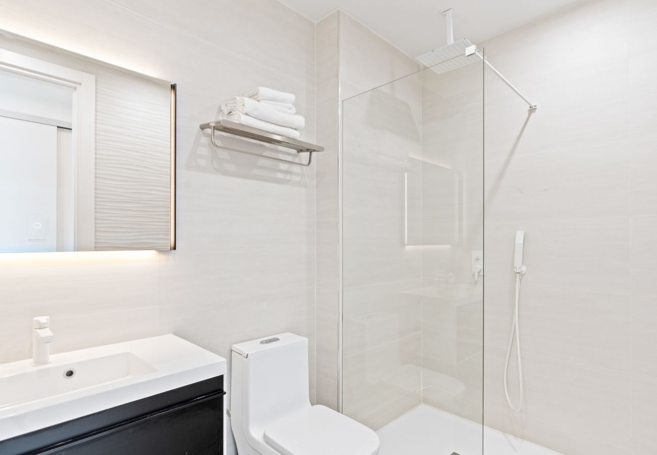 Apartment in Cupecoy - A-1004 Splendid 2 bedroom Ocean corner view