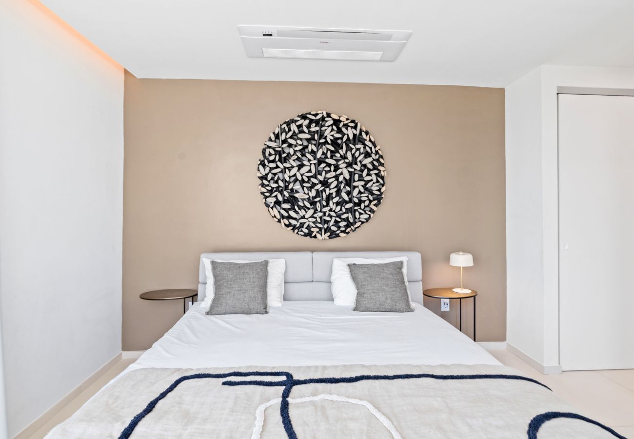 Apartment in Cupecoy - A-1004 Splendid 2 bedroom Ocean corner view
