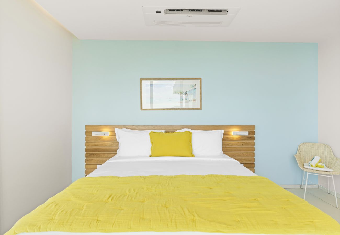 Apartment in Cupecoy - B-1601 Stunning two bedroom corner apartment overl