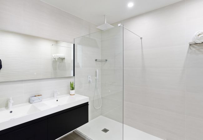 Apartment in Cupecoy - B-1901 Luxury 3-bedroom Penthouse Apartment in Cupecoy - B-1901 Luxury 3-bedroom Penthouse