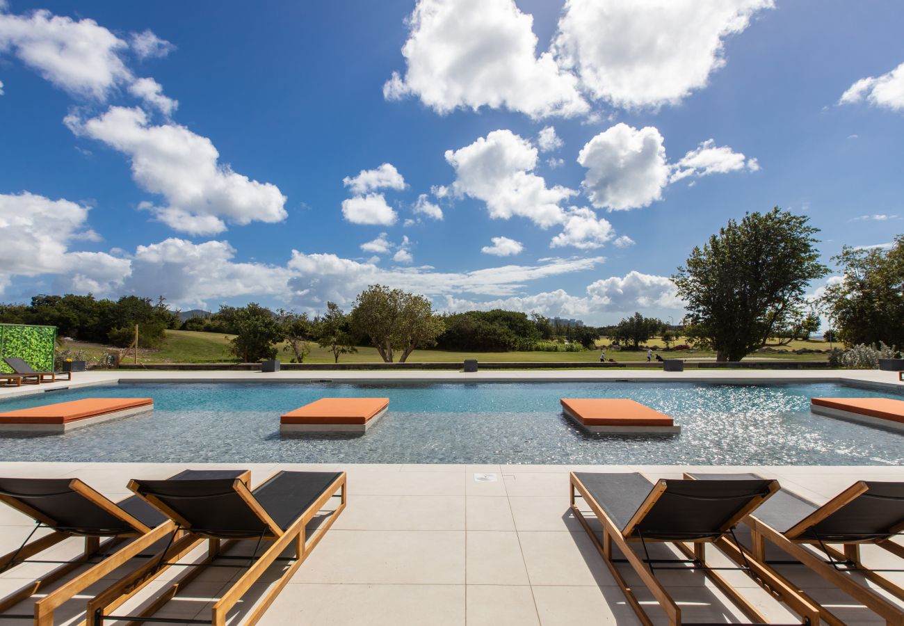 Apartment in Cupecoy - B-101 Beautiful one bedroom overlooking the pool