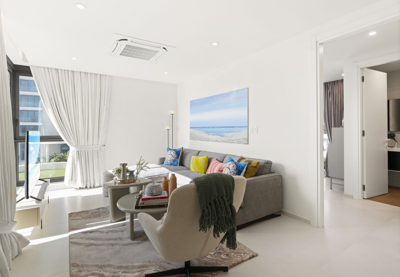 Apartment in Cupecoy - B-101 Beautiful one bedroom overlooking the pool