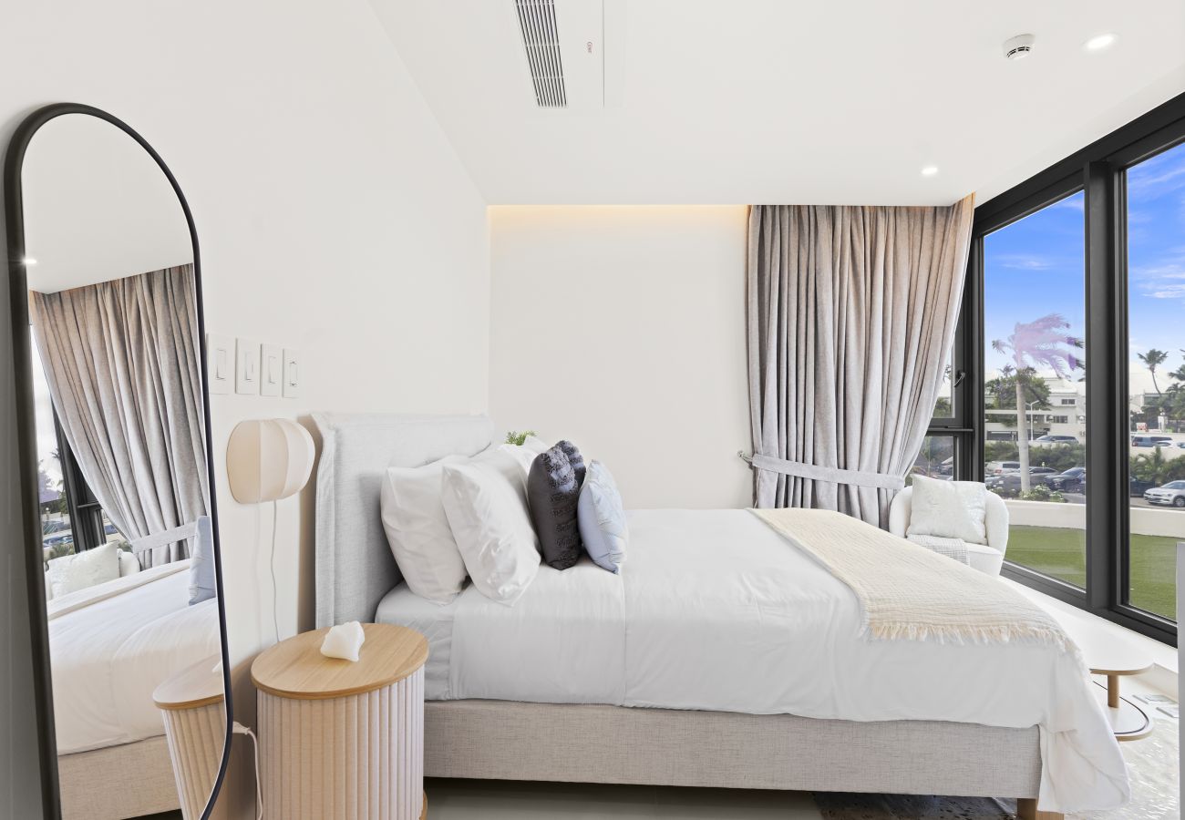 Apartment in Cupecoy - B-101 Beautiful one bedroom overlooking the pool