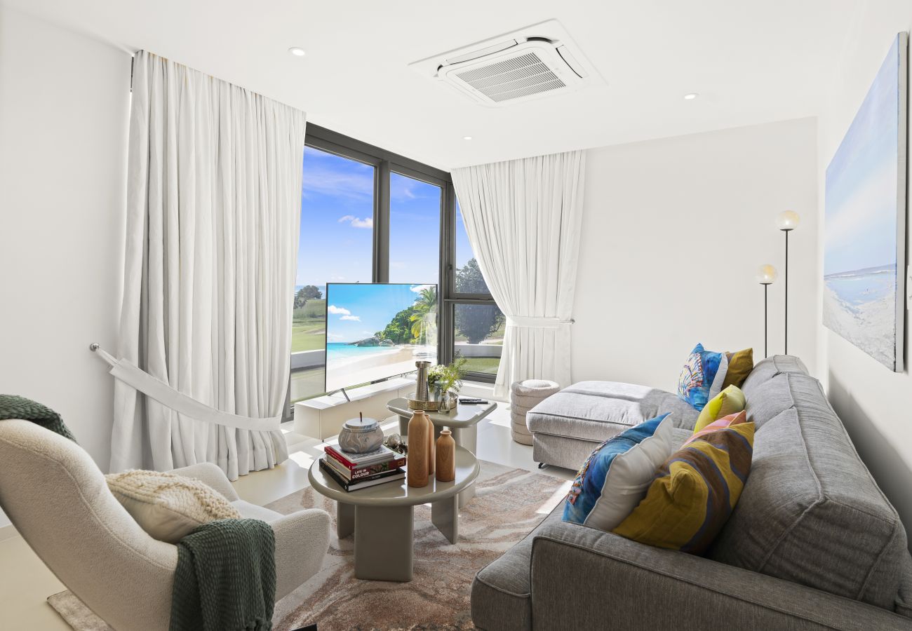 Apartment in Cupecoy - B-101 Beautiful one bedroom overlooking the pool