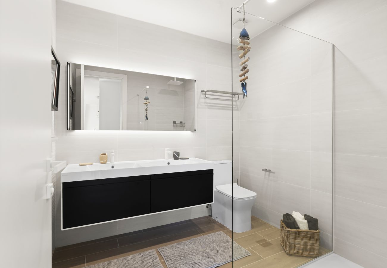 Apartment in Cupecoy - B-604 Stunning one bedroom corner unit