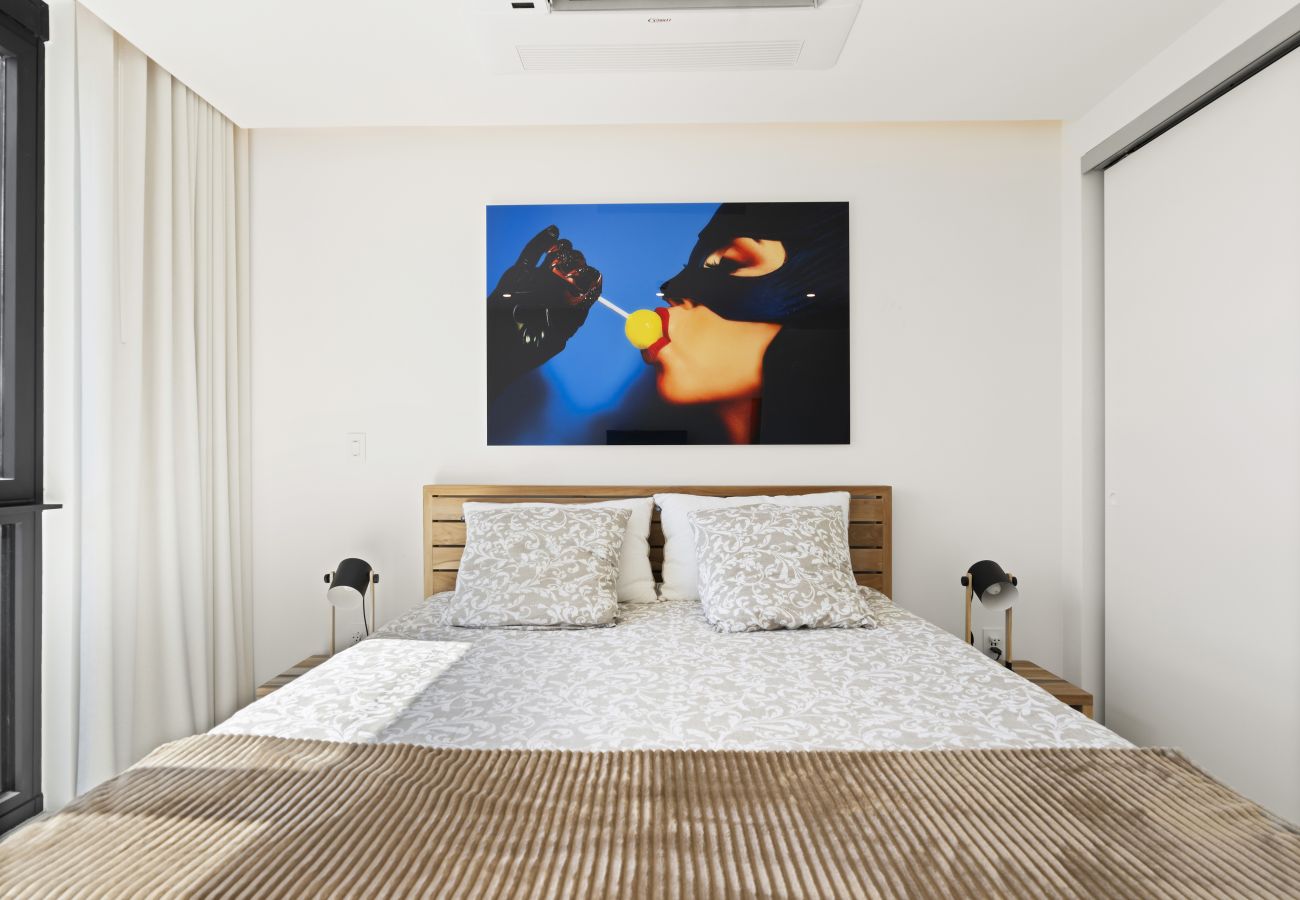 Apartment in Cupecoy - B-604 Stunning one bedroom corner unit