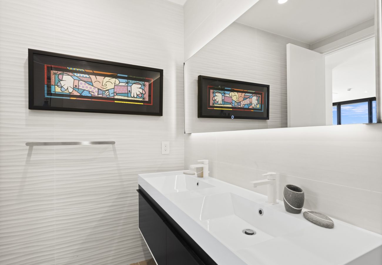 Apartment in Cupecoy - B-604 Stunning one bedroom corner unit