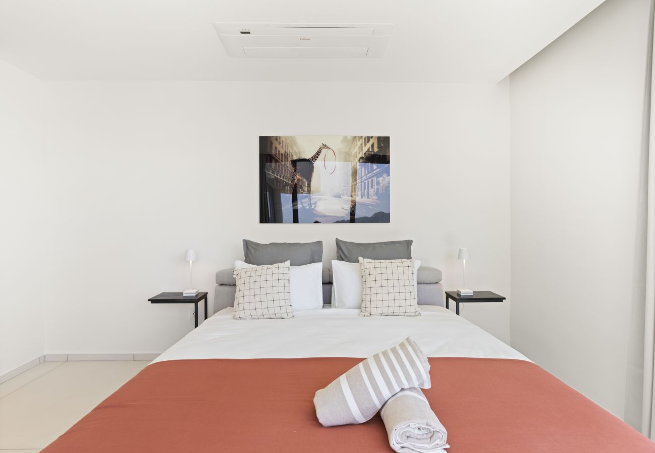 Apartment in Cupecoy - B-1403 Stunning Ocean view 2 bedroom