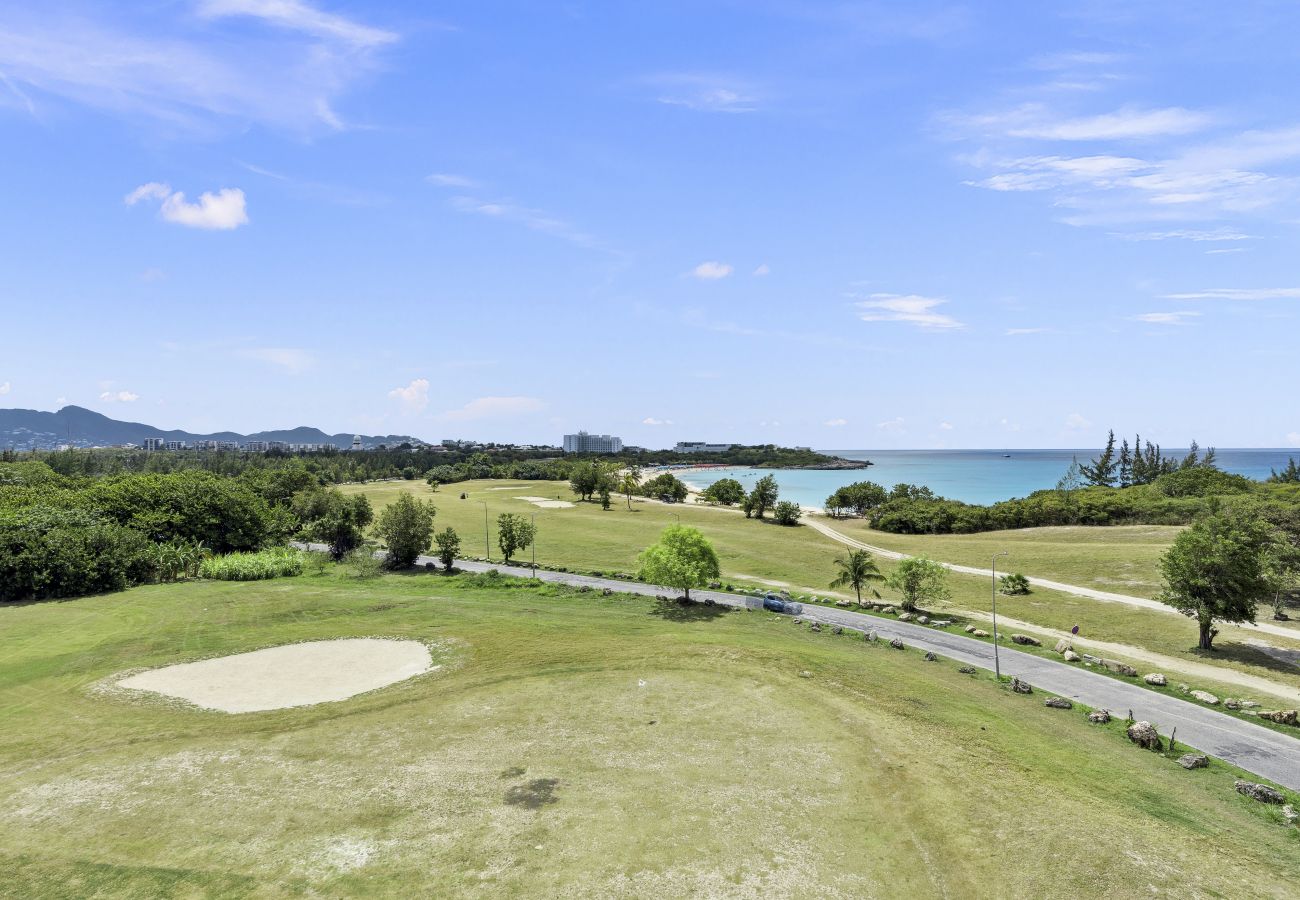 Apartment in Cupecoy - A-302 Beautiful 1 bedroom with corner balcony