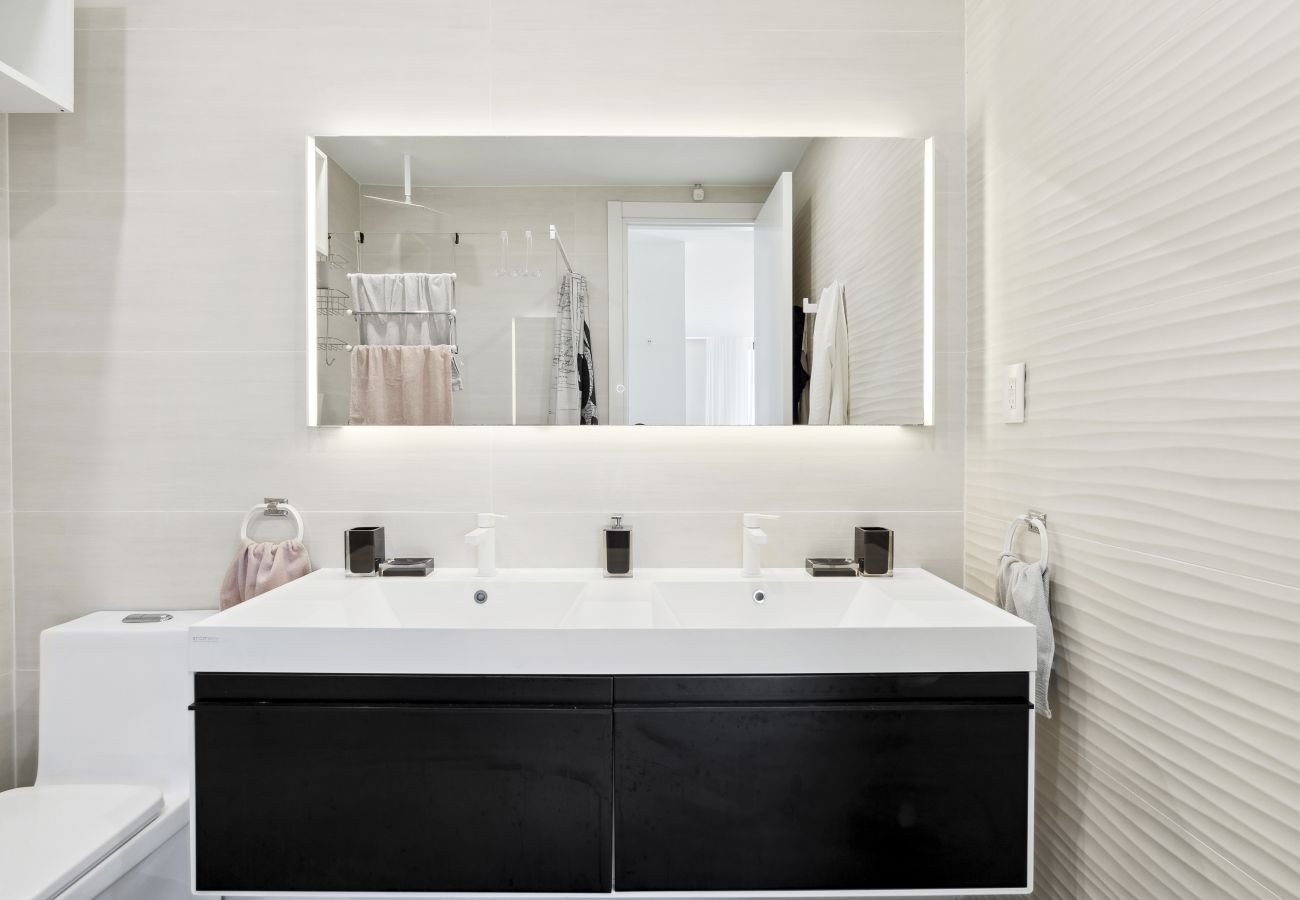Apartment in Cupecoy - A-302 Beautiful 1 bedroom with corner balcony