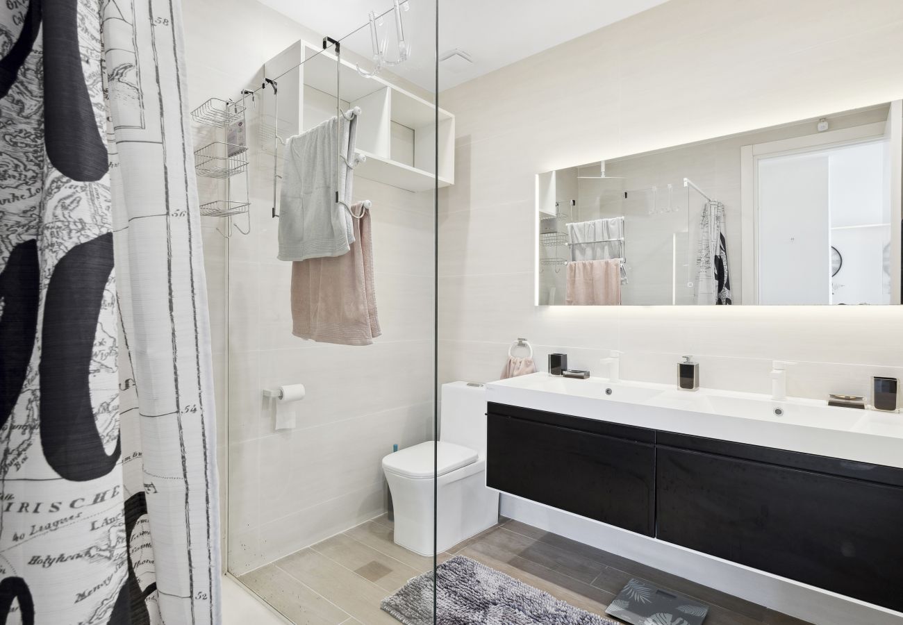Apartment in Cupecoy - A-302 Beautiful 1 bedroom with corner balcony