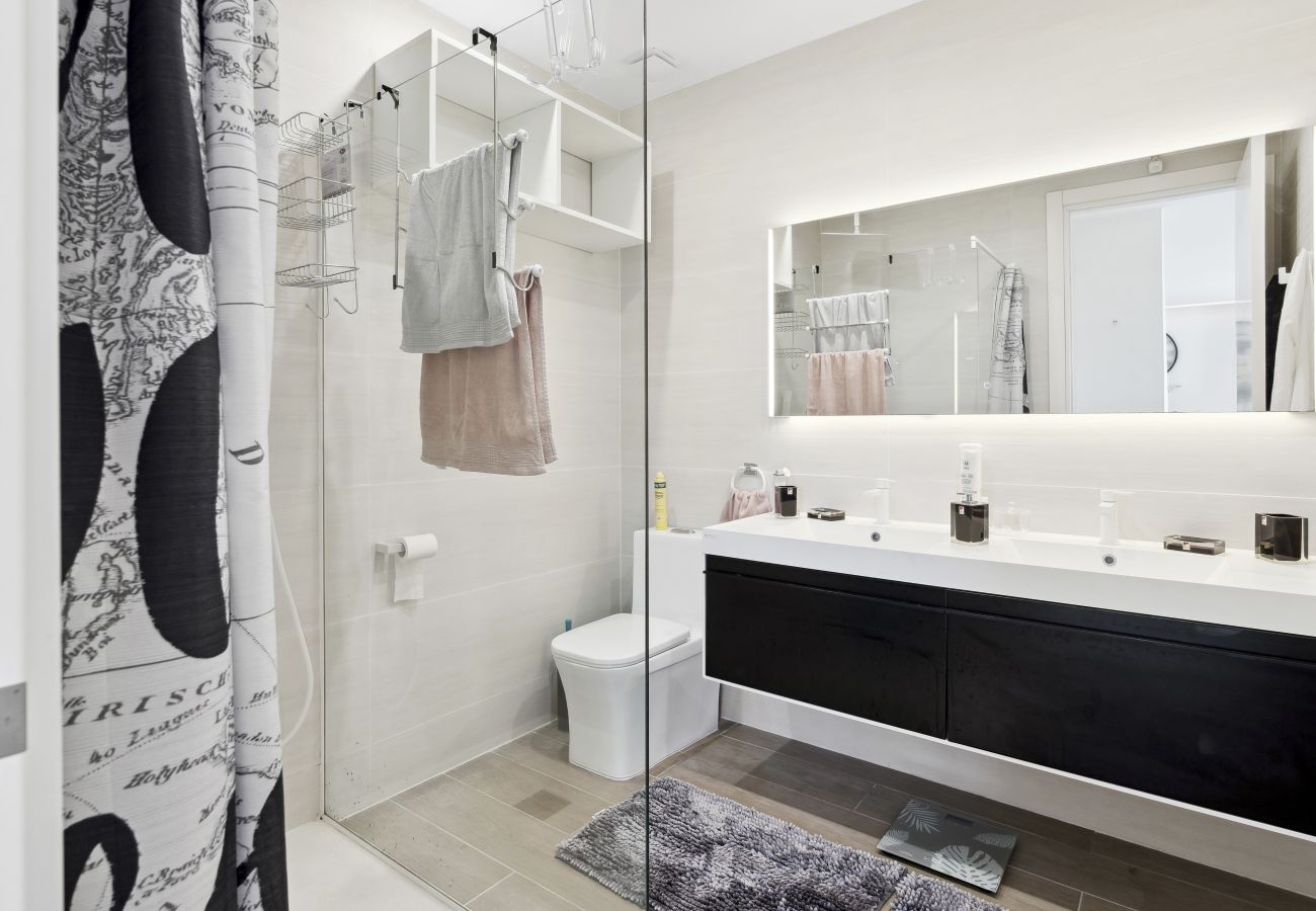 Apartment in Cupecoy - A-302 Beautiful 1 bedroom with corner balcony