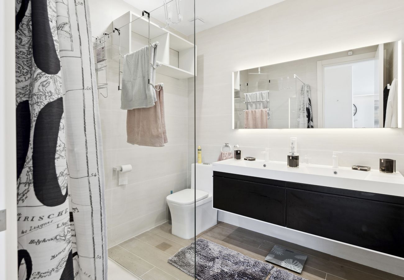 Apartment in Cupecoy - A-302 Beautiful 1 bedroom with corner balcony