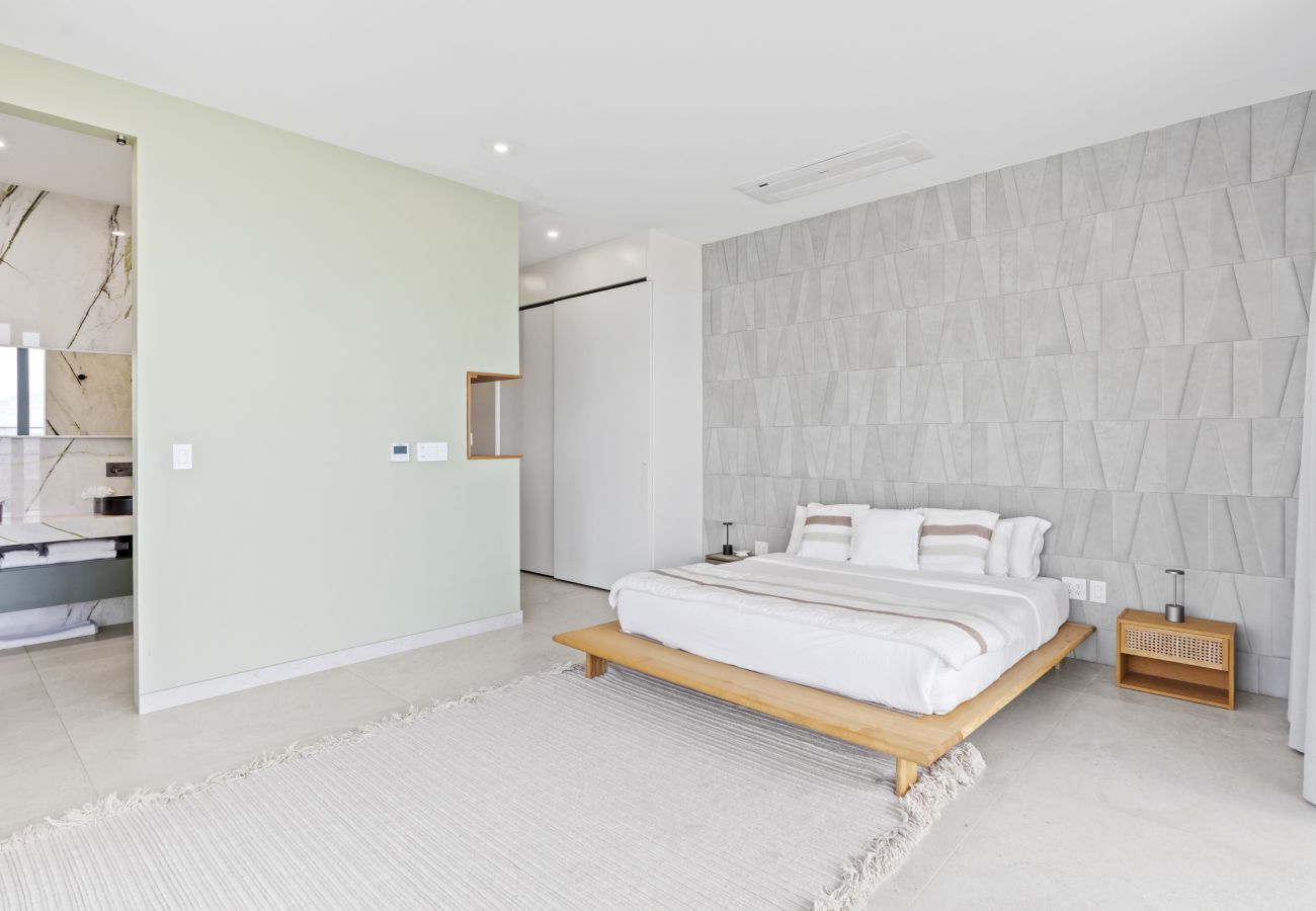 Apartment in Cupecoy - B-2000 Stunning penthouse with balcony and rooftop
