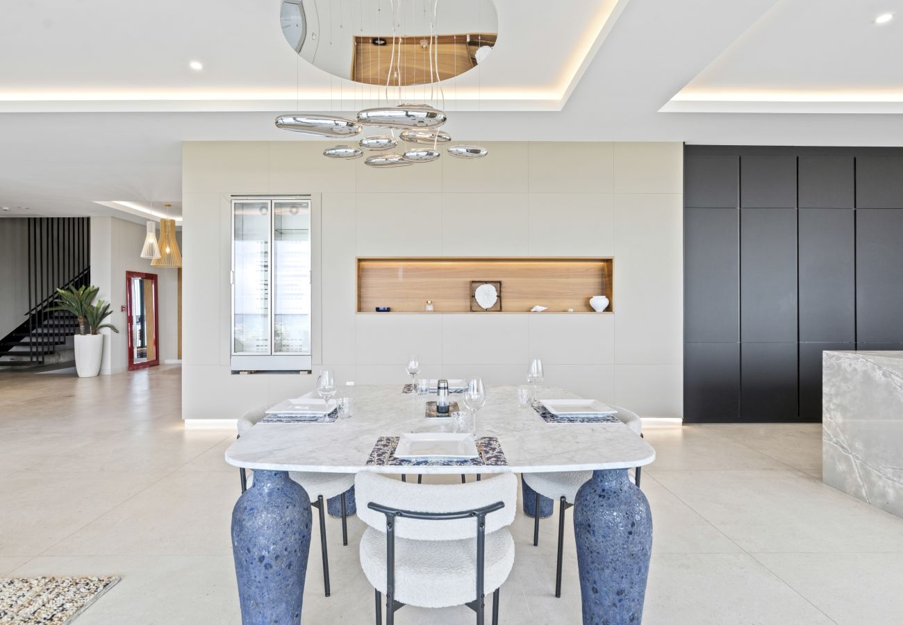 Apartment in Cupecoy - B-2000 Stunning penthouse with balcony and rooftop