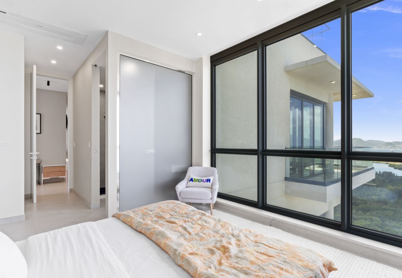 Apartment in Cupecoy - B-2000 Stunning penthouse with balcony and rooftop