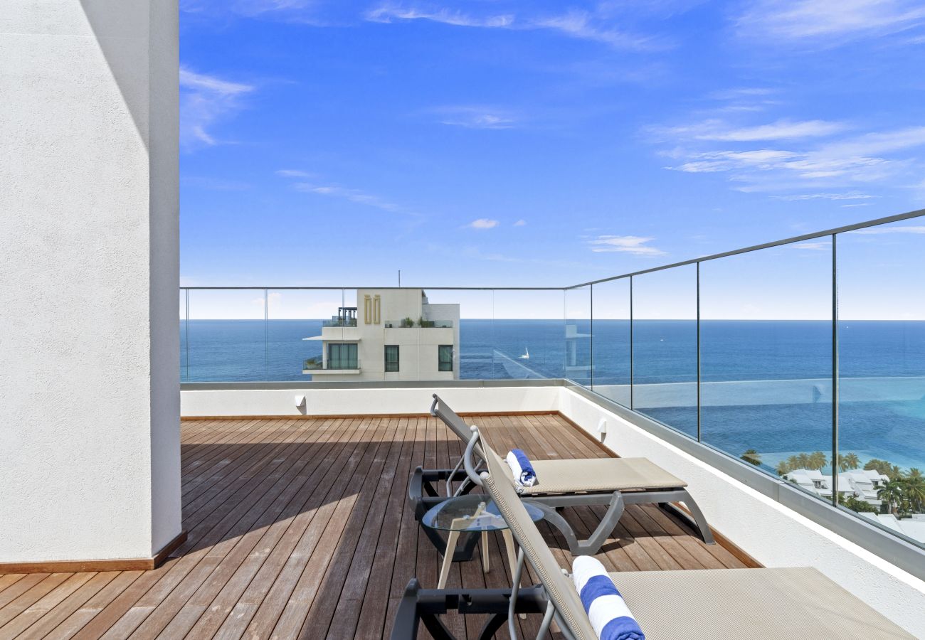 Apartment in Cupecoy - B-2000 Stunning penthouse with balcony and rooftop