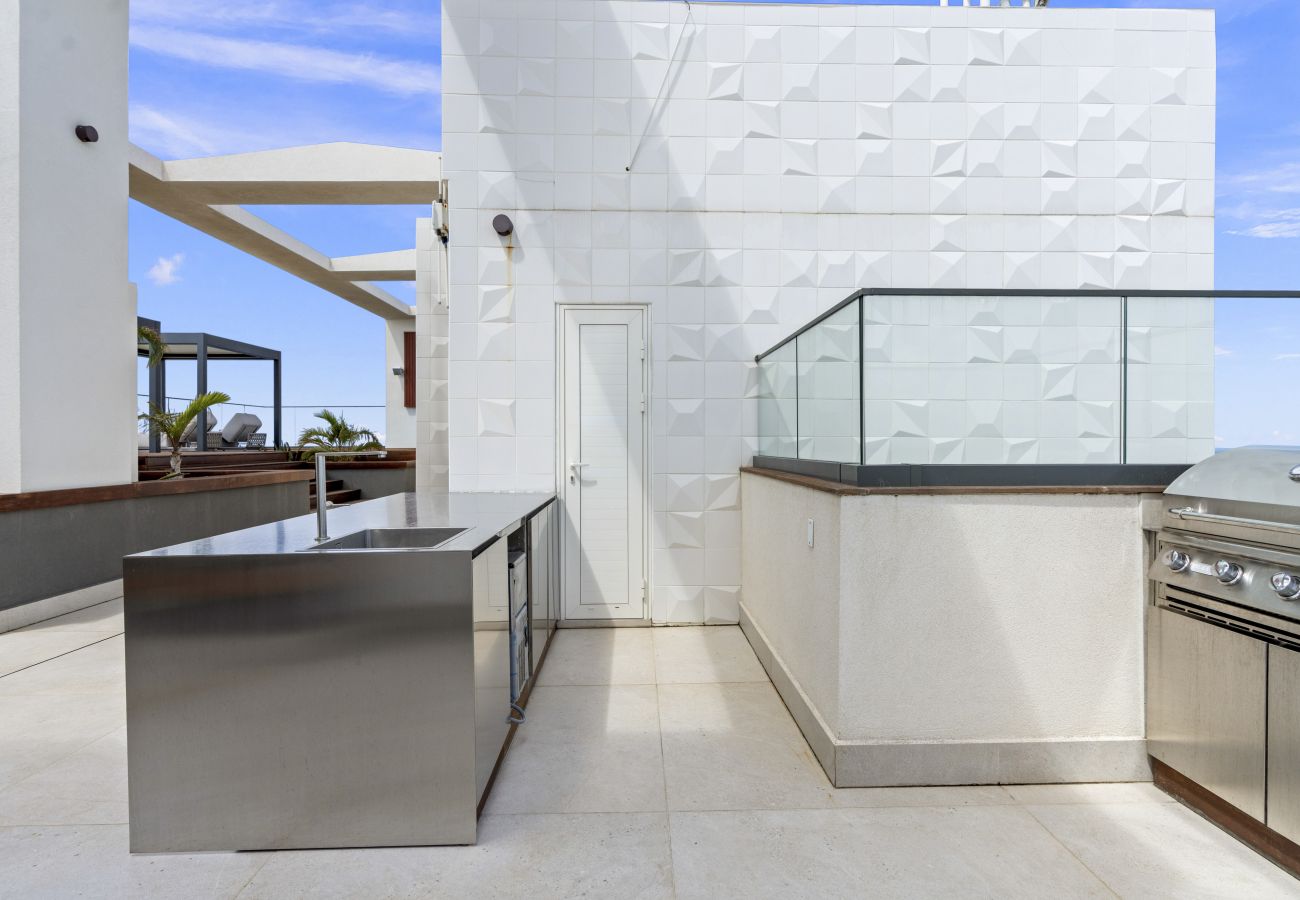 Apartment in Cupecoy - B-2000 Stunning penthouse with balcony and rooftop