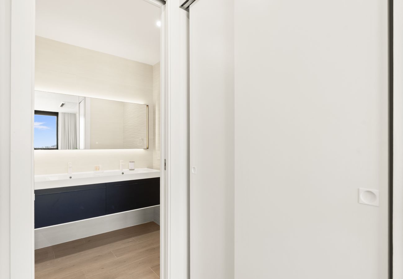 Apartment in Cupecoy - A-1401 Stunning 3 Bedrooms Oceanview